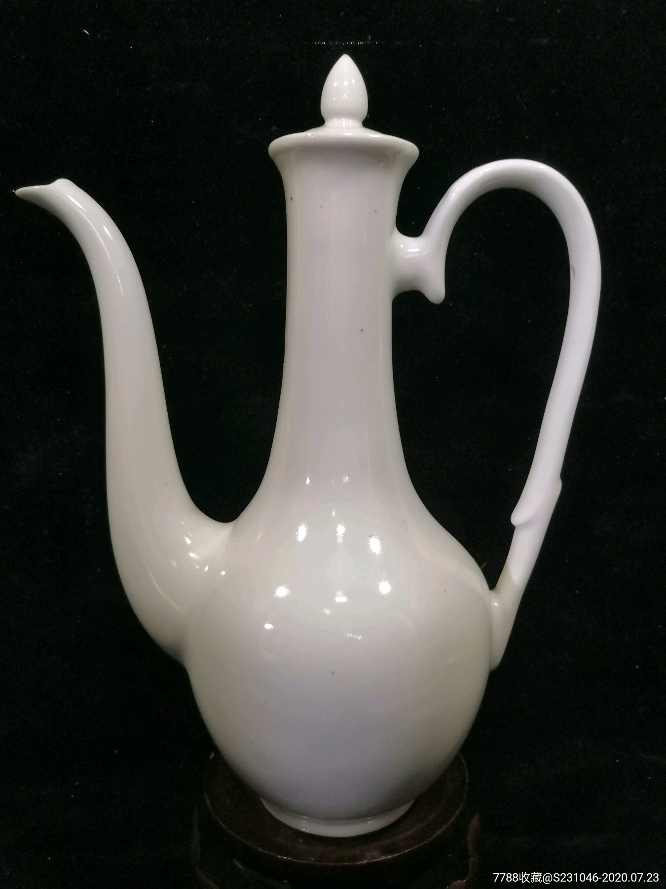 早期人民瓷厂瓷白酒壶