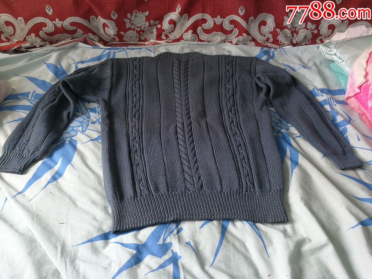 老式手工毛衣一件