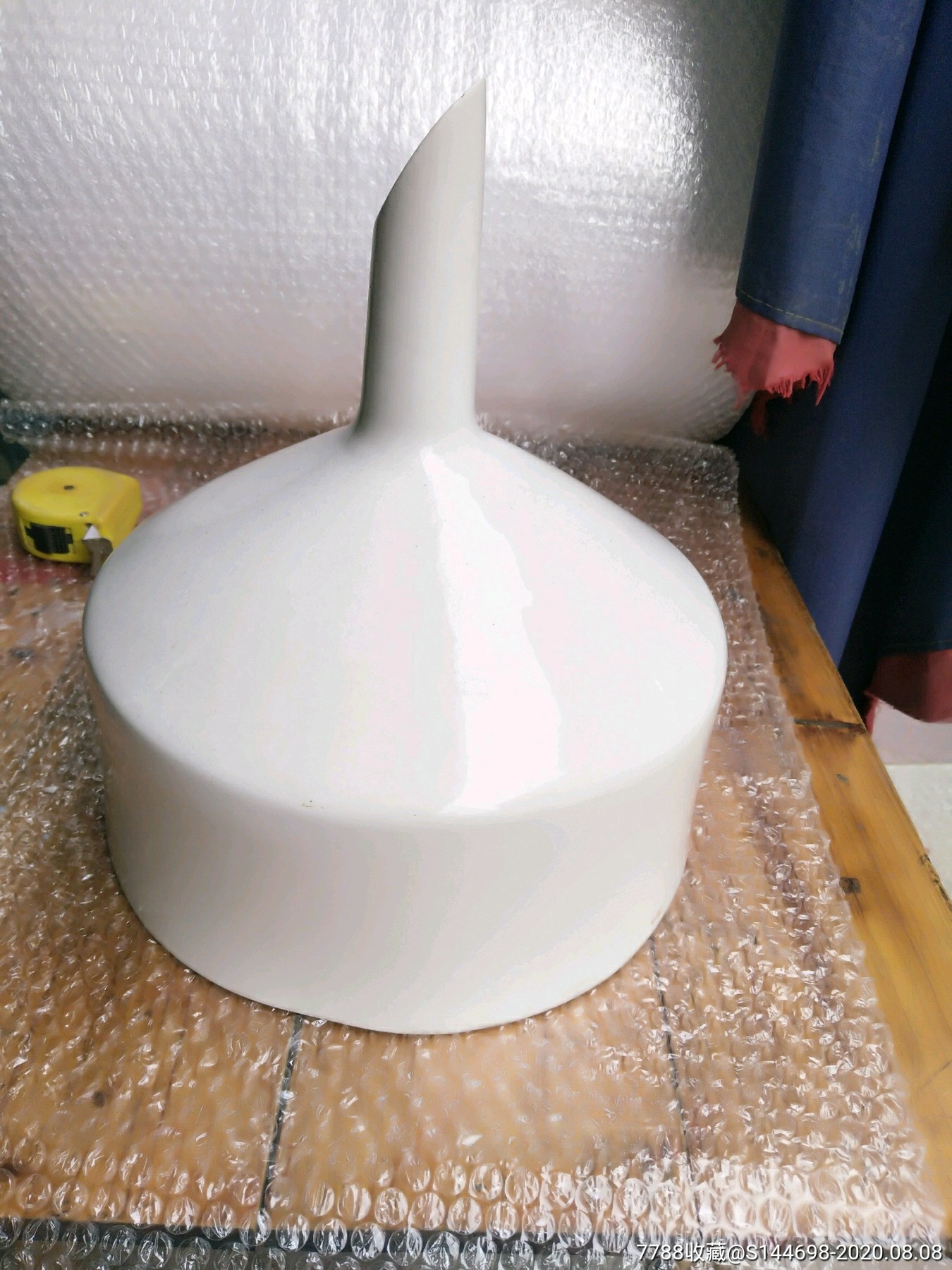 民国特大号德化窑瓷质漏斗