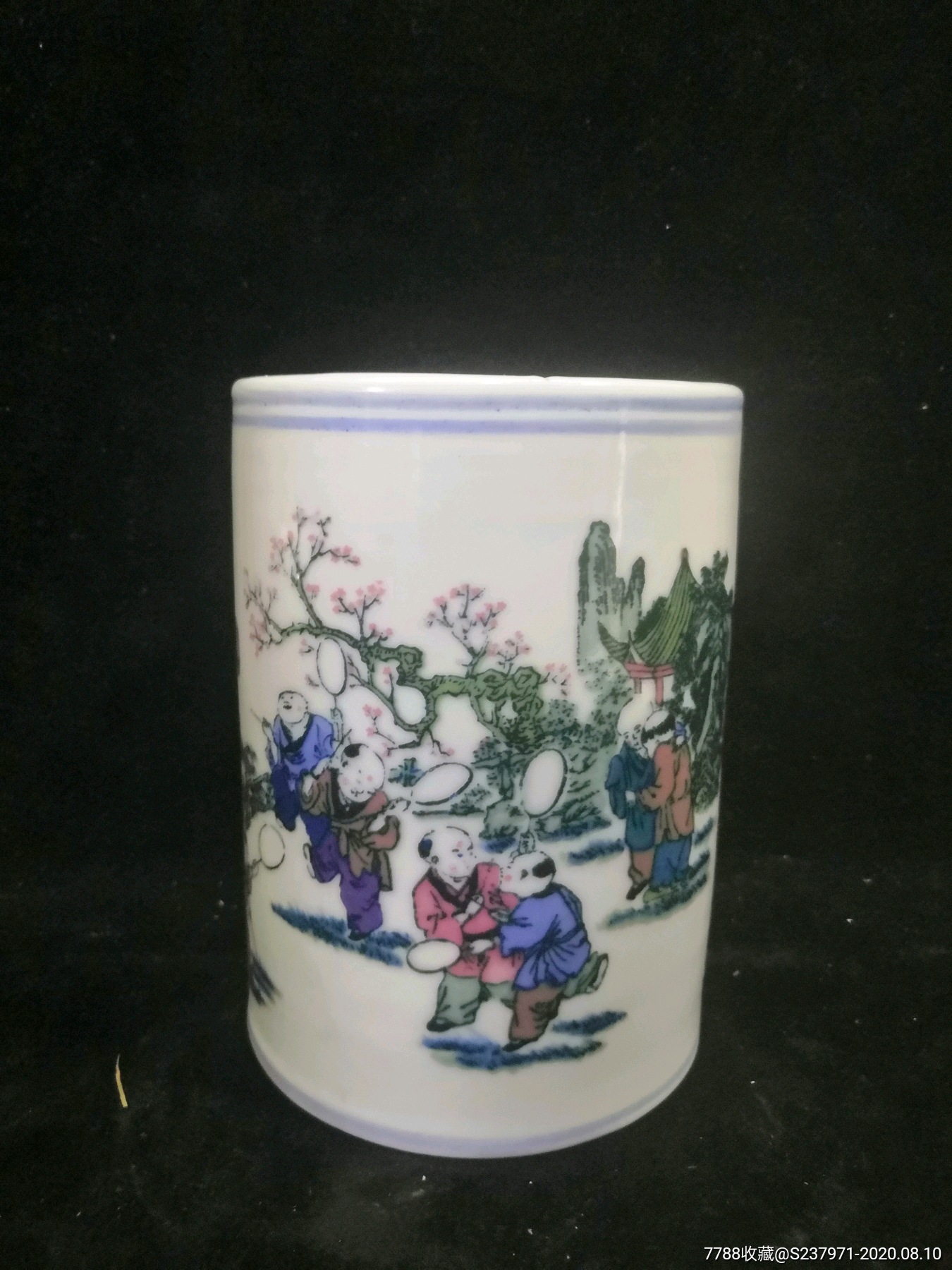 70年代红星瓷厂手绘五彩婴戏图笔筒