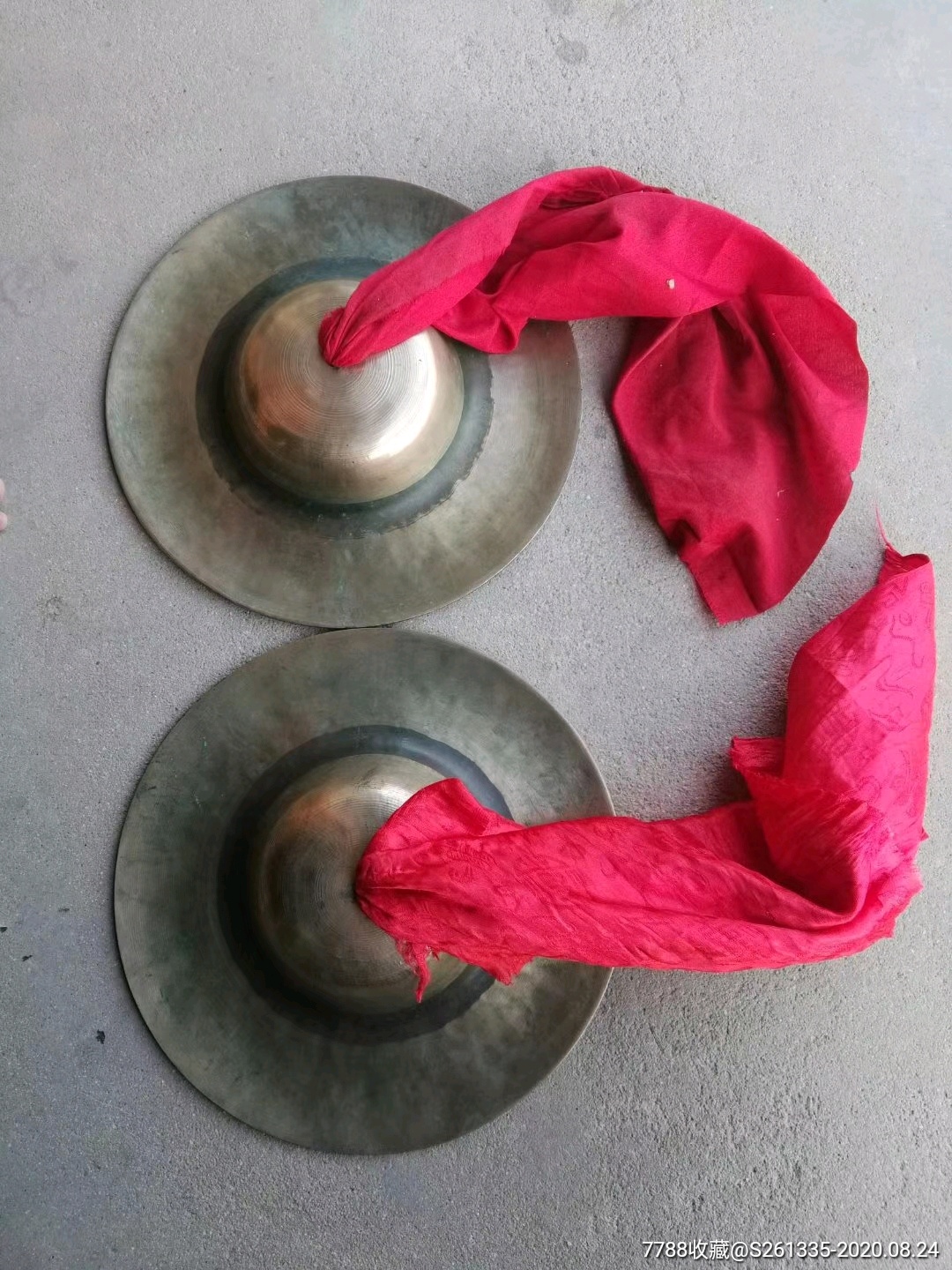 收的清代铜镲民族乐器