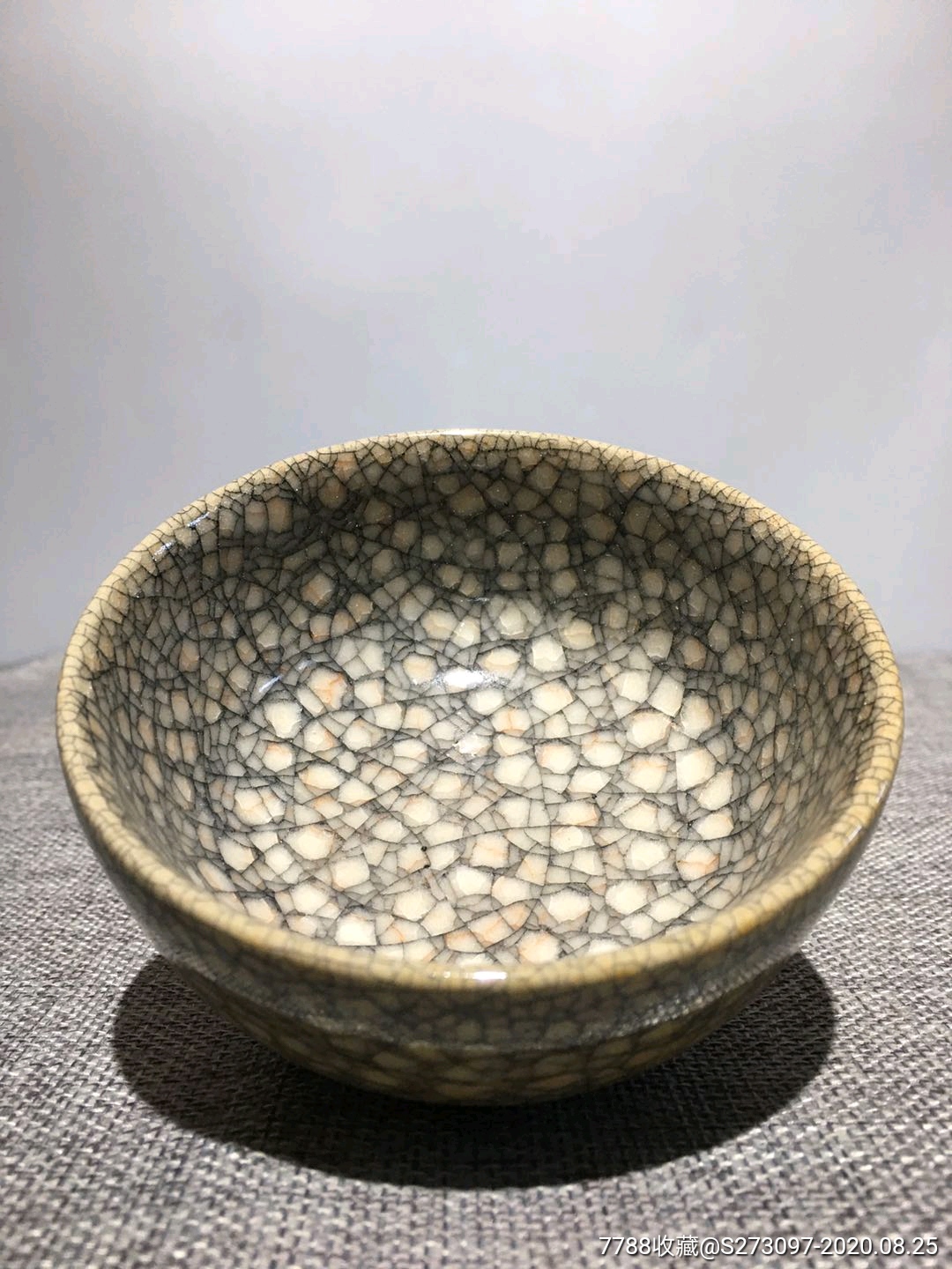 宋管窑冰裂纹釉碗