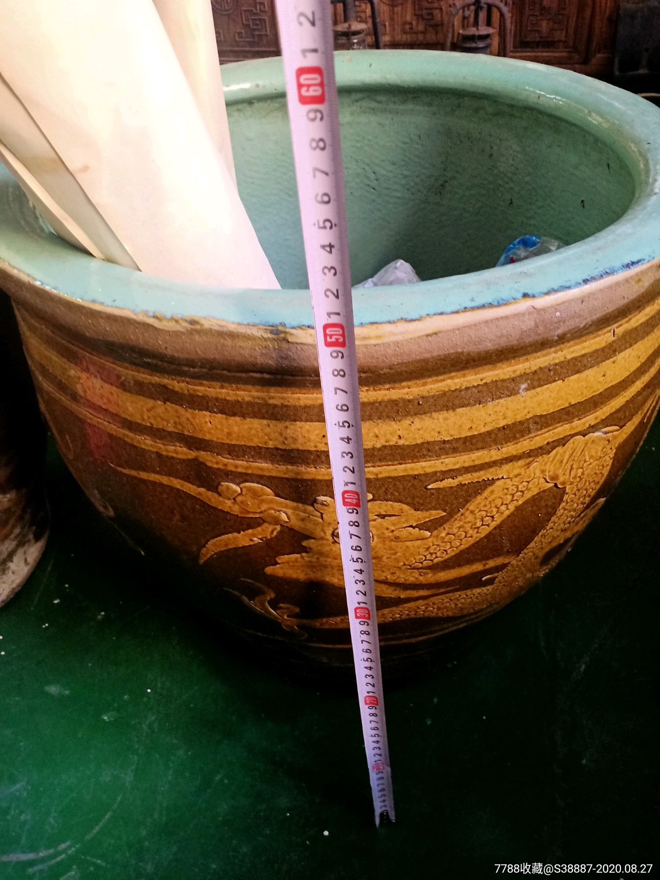 五六十年代龙纹大缸