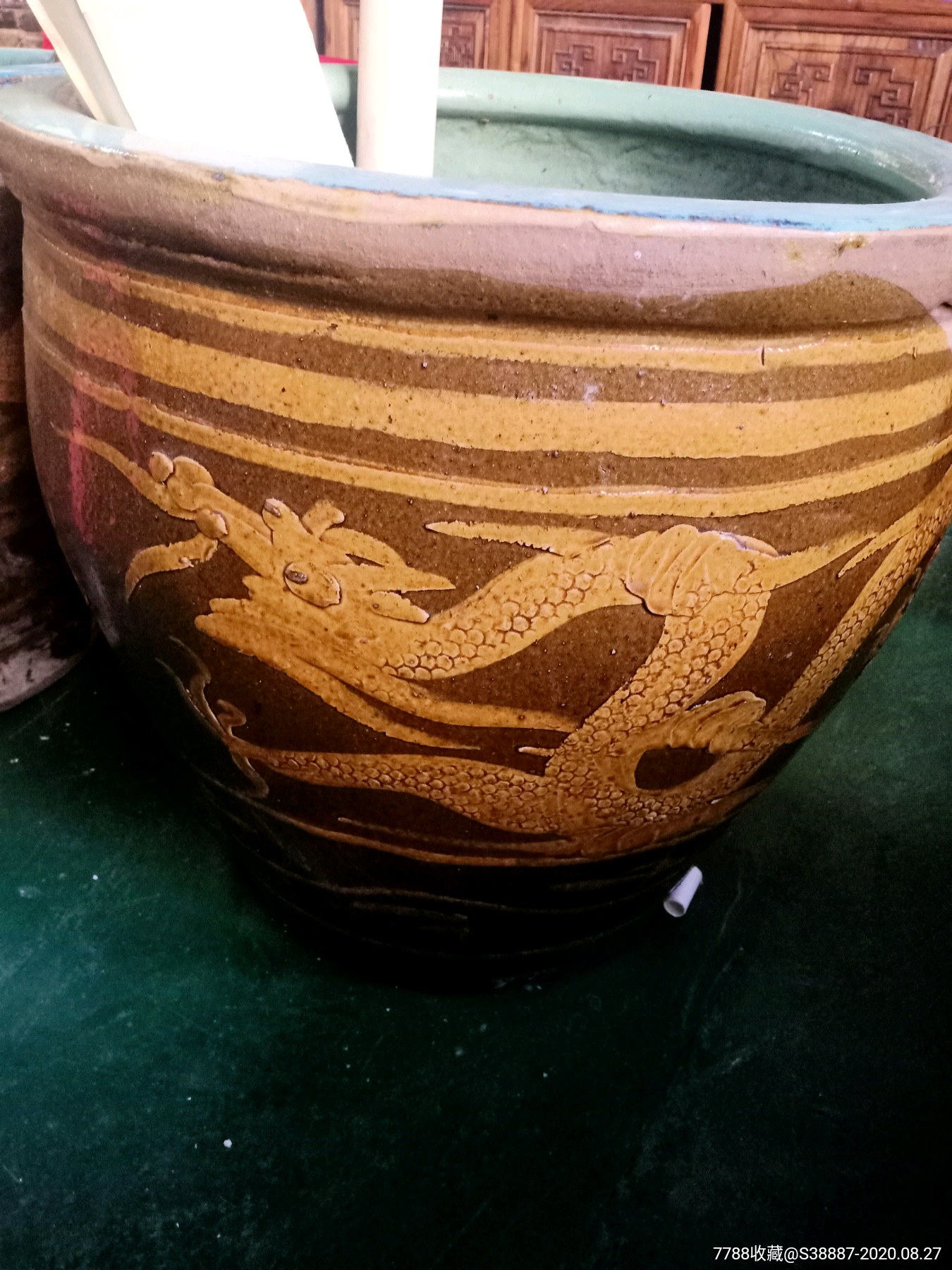 五六十年代龙纹大缸