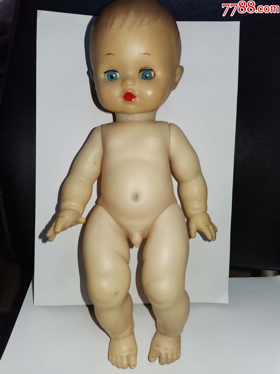 眼睛会动的娃娃品相很好