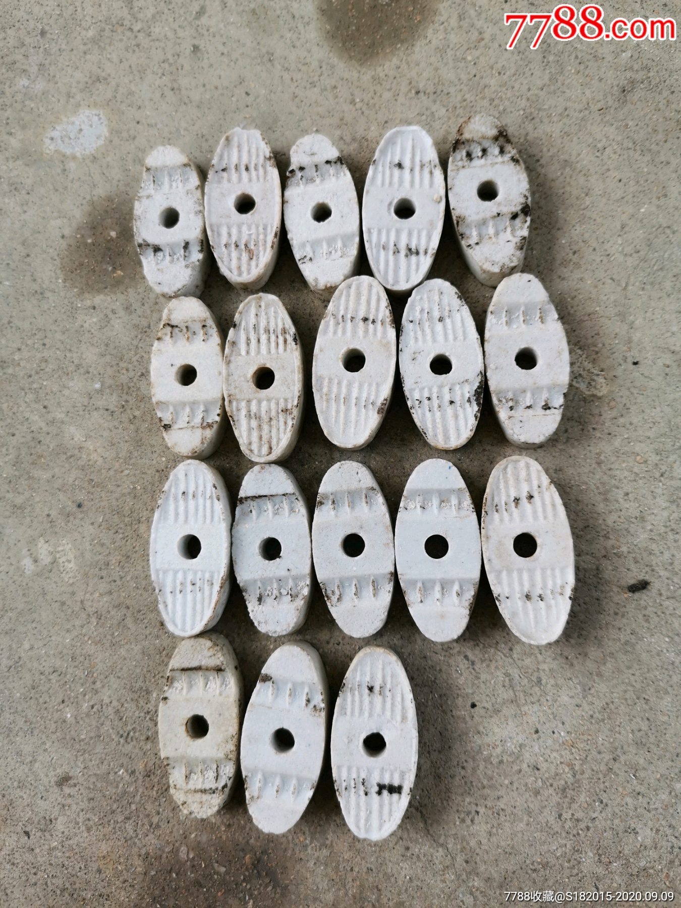 固定电线的瓷夹片