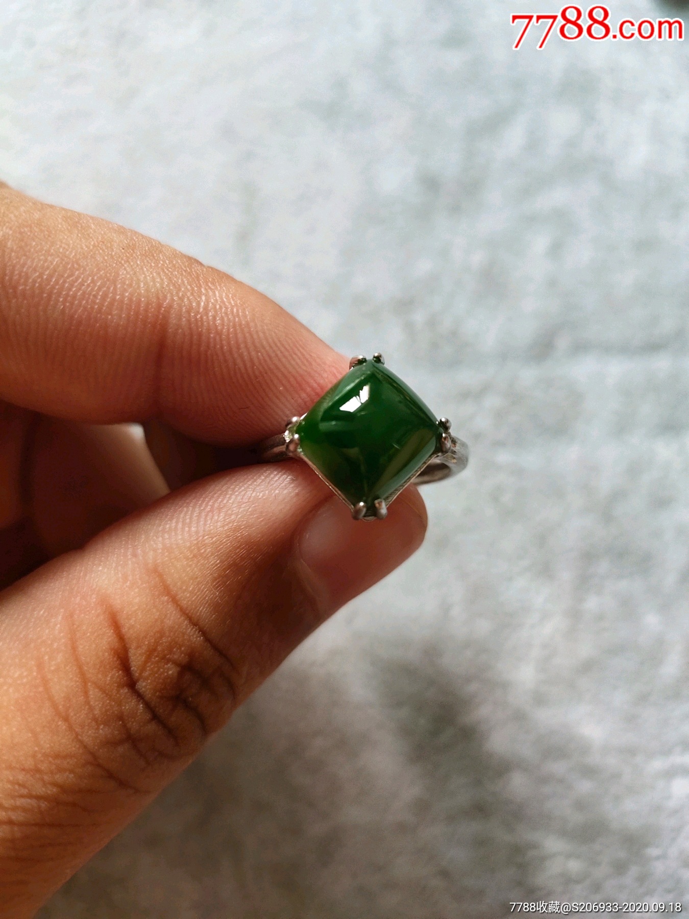 碧玉戒面银托戒指