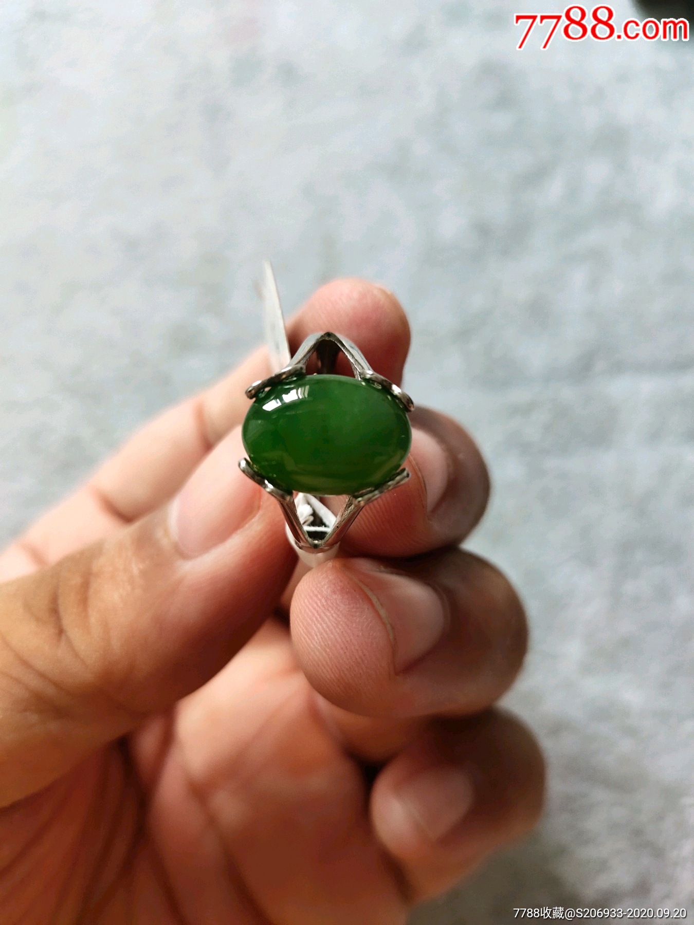 碧玉戒面银托戒指