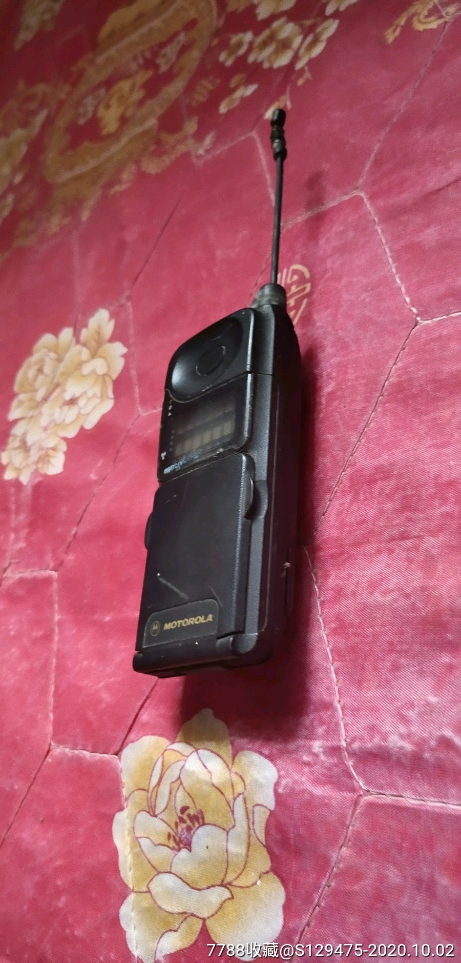 早期90年代摩托罗拉外天线有损伤,介意勿拍