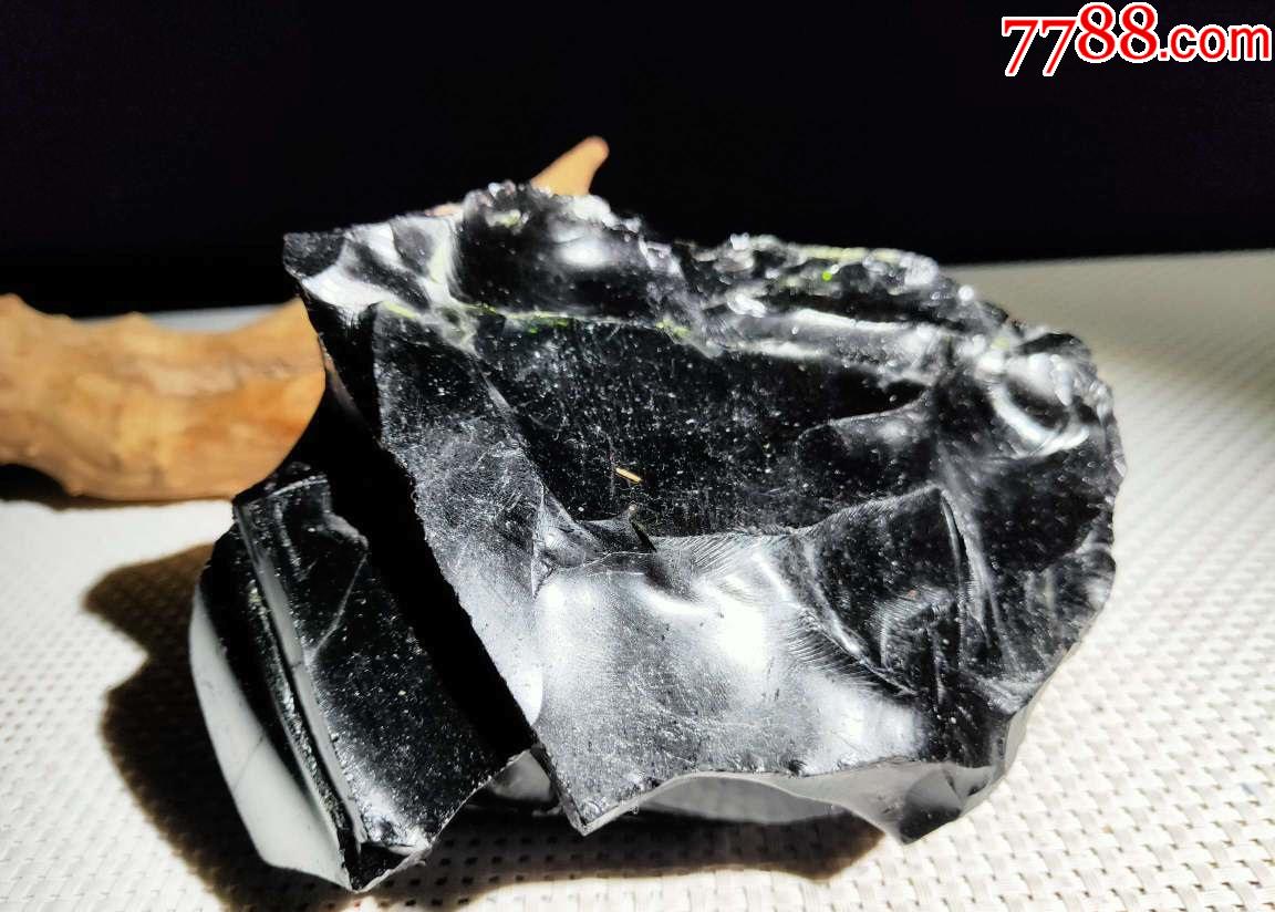 首页 拍卖 其他宝石 >> 4229新疆天然火山玻璃3.9斤