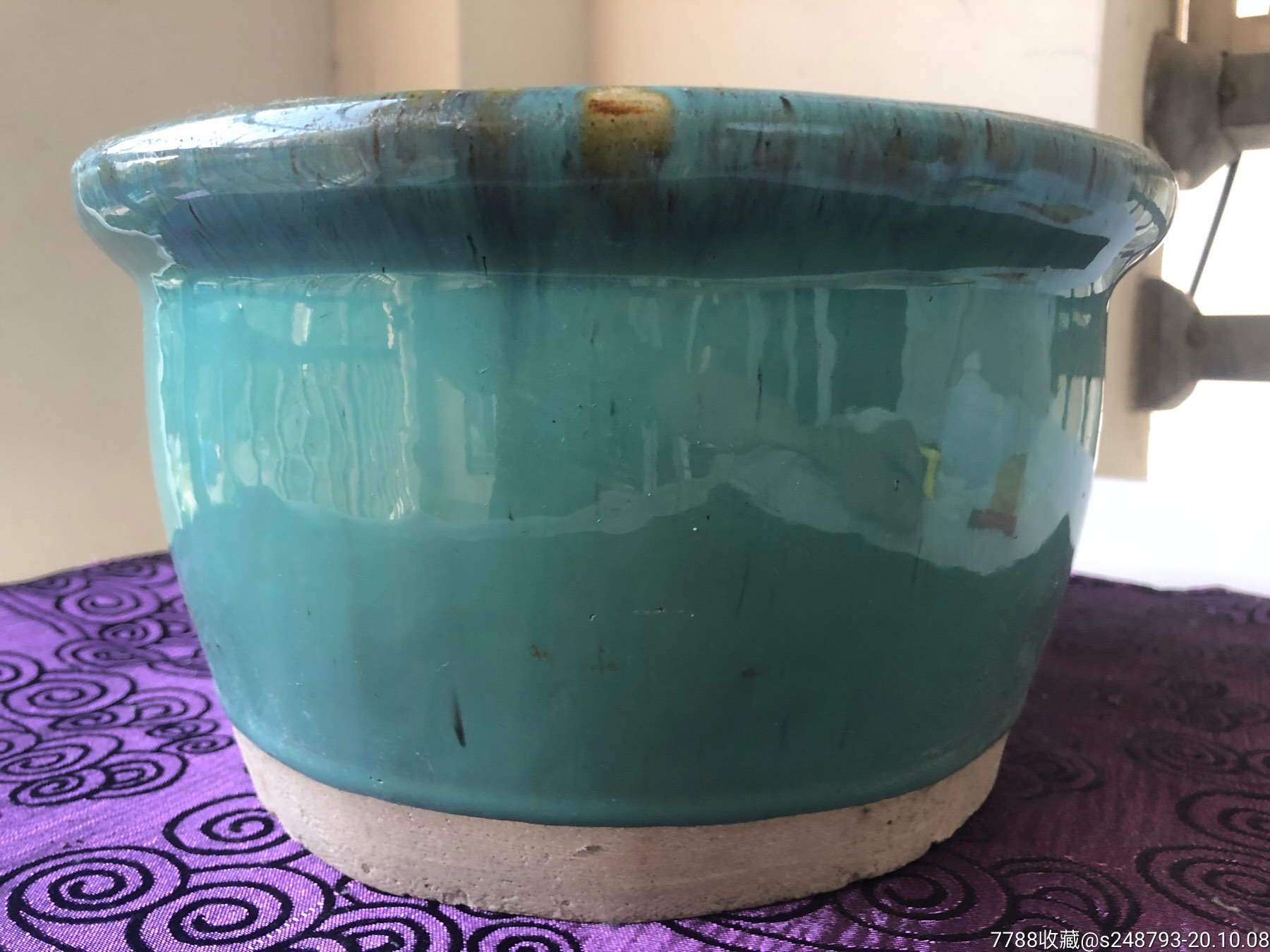 清朝的绿釉缸一只有残当标本出釉光莹润釉水肥厚喜欢的拍谢谢