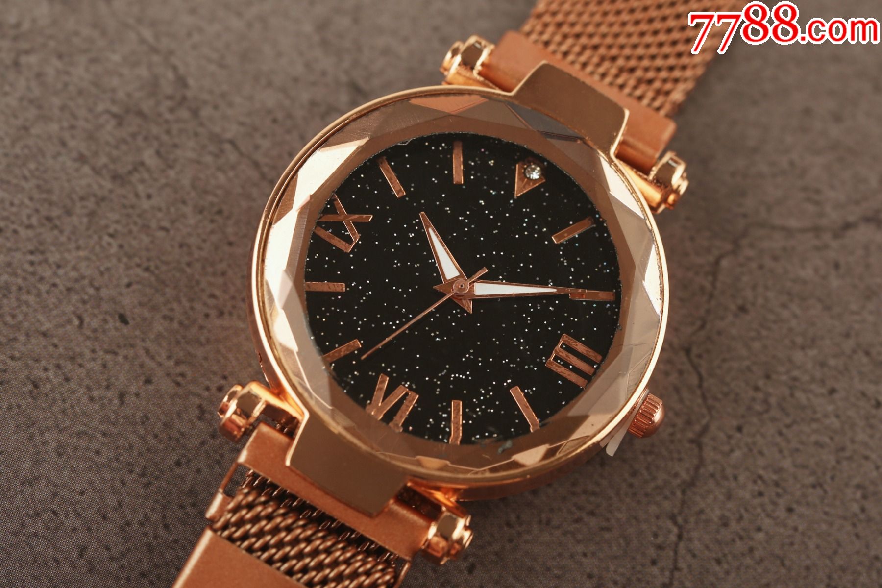 全新库存未使用潮流设计品牌candycat女表玫瑰金罗马字星空盘,手表