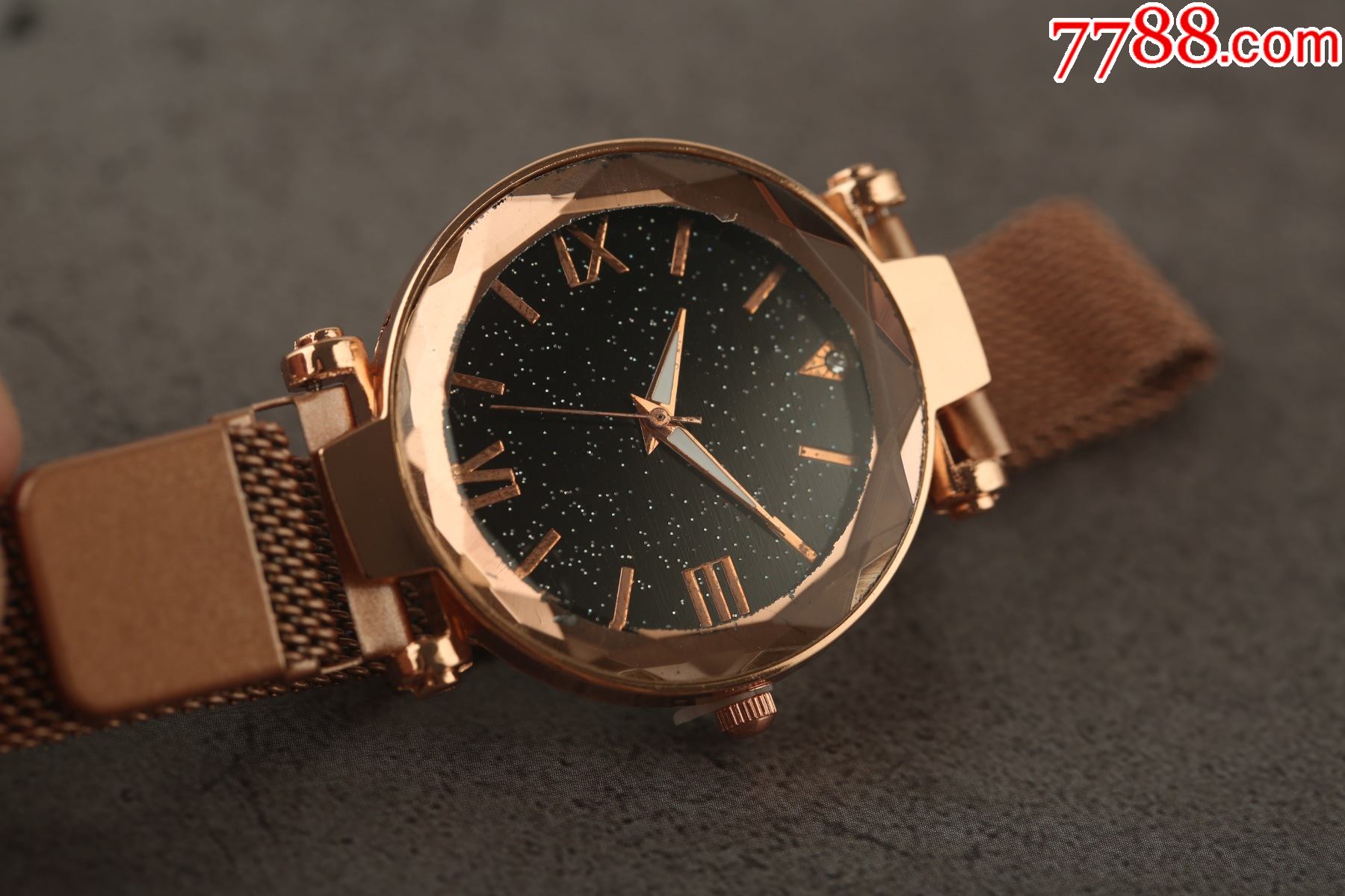 全新库存未使用潮流设计品牌candycat女表玫瑰金罗马字星空盘,手表