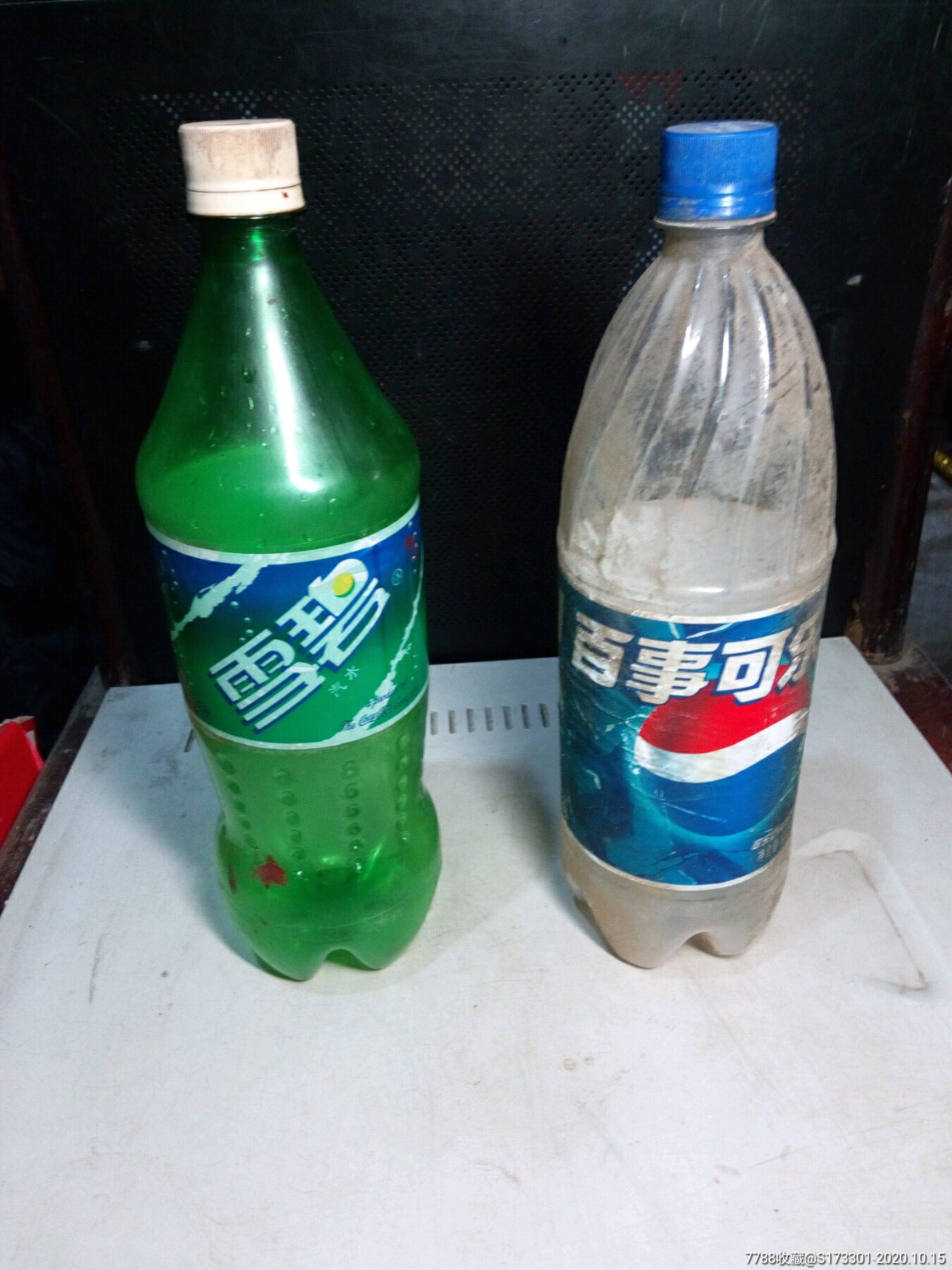 两支瓶子百事雪碧