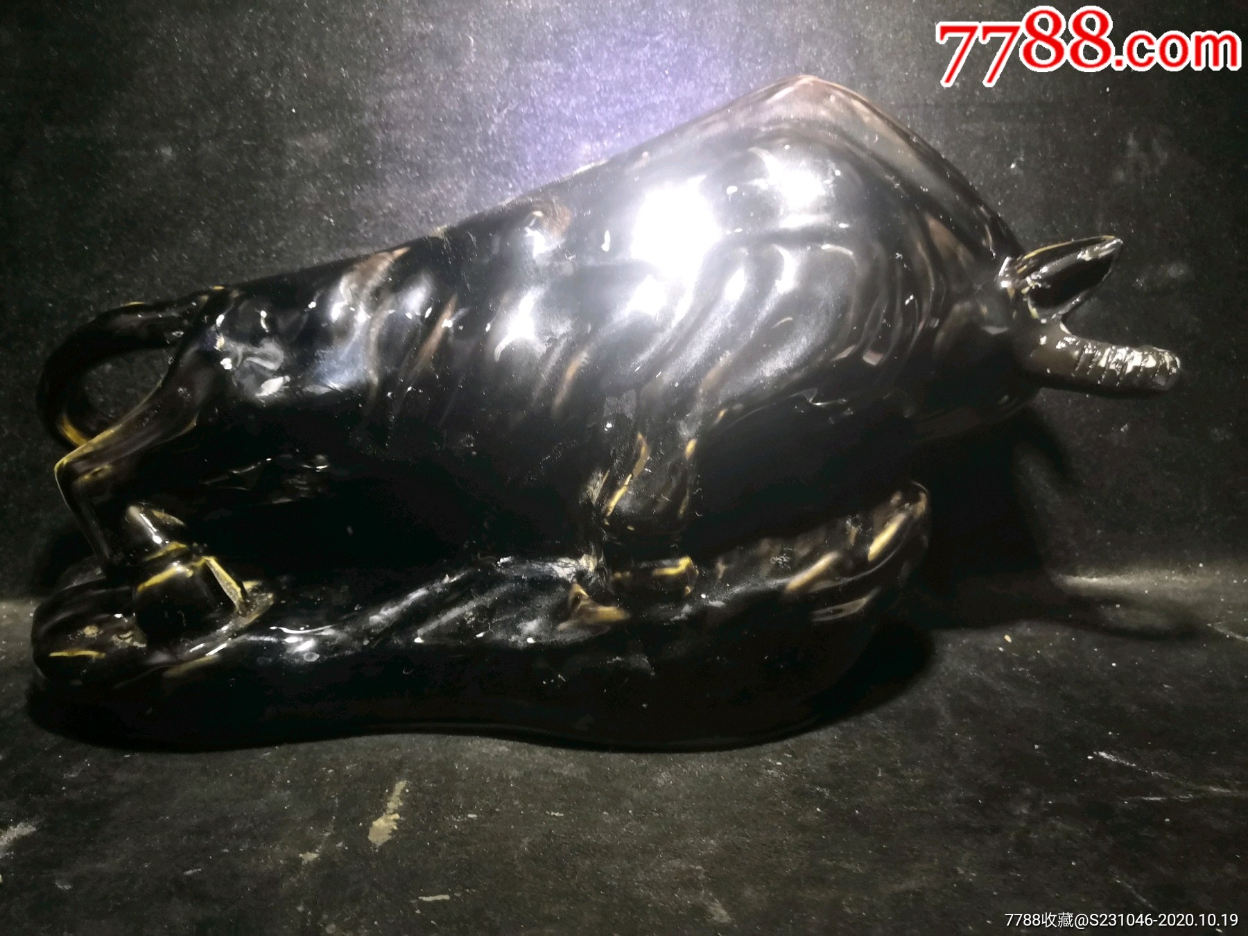 80年代雕塑瓷厂美研室陈继民全手工雕塑乌金釉雄牛摆件