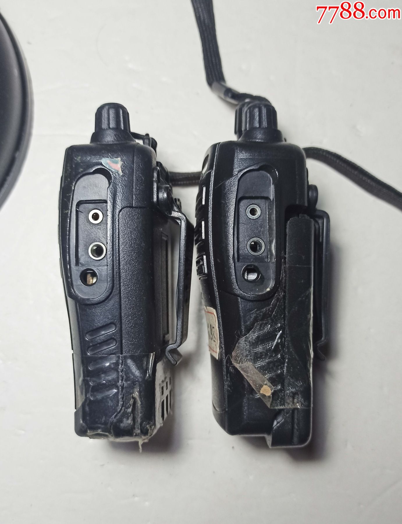 不完整的旧对讲机两只收来就如此