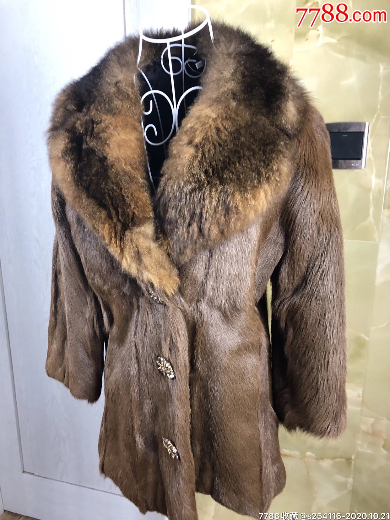 果子狸皮毛大衣新品同样胸围100cm肩宽38cm袖长51cm衣长71cm特价包邮