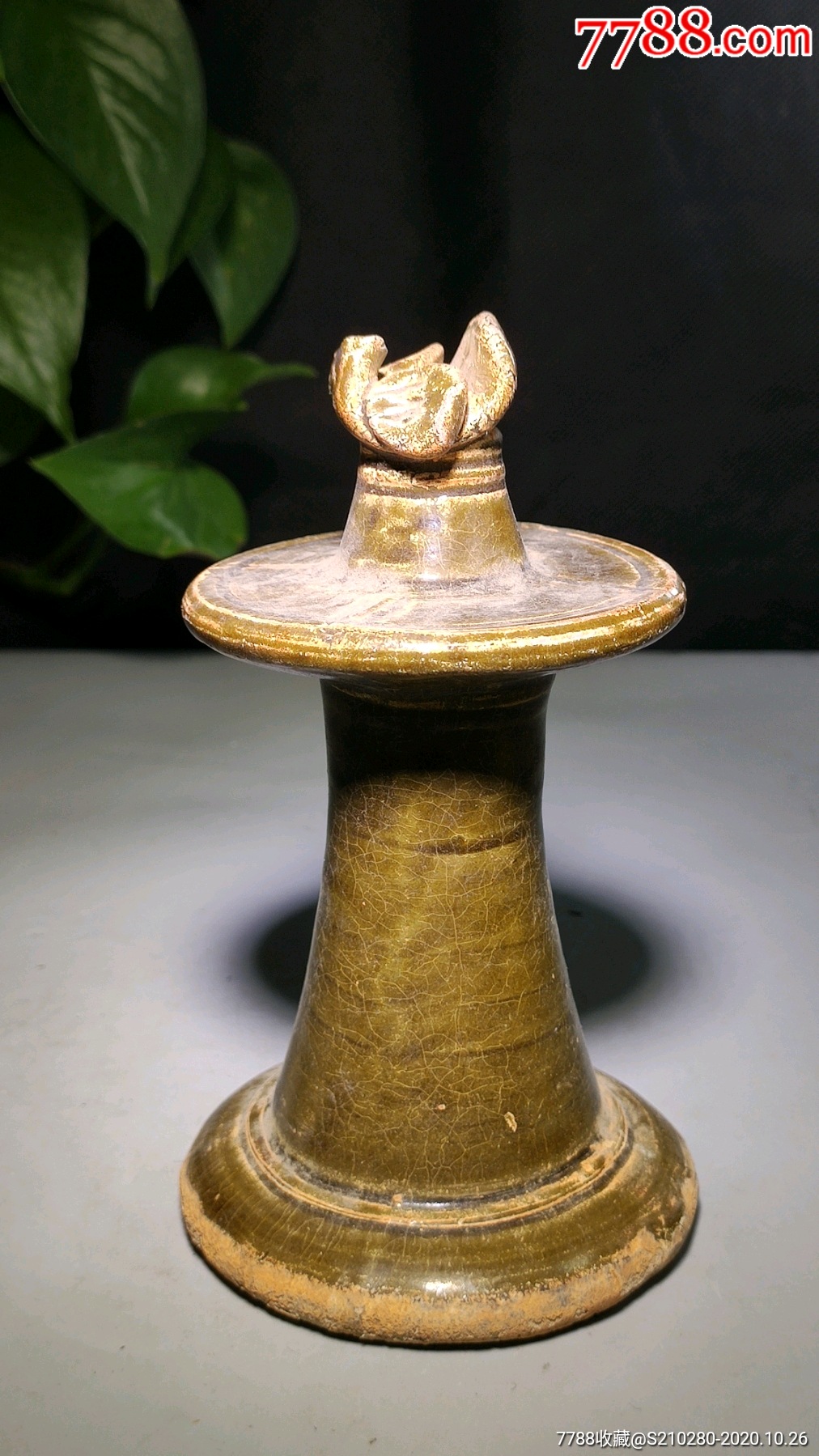 古朴瓷油灯造型独特瓷质细腻开片漂亮局部小磕碰