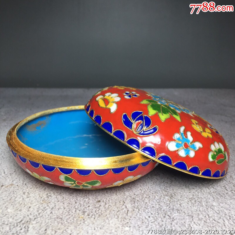 首页 拍卖 景泰蓝/珐琅 >> 创汇时期景泰蓝胭脂盒【收藏奇宝斋】滚动