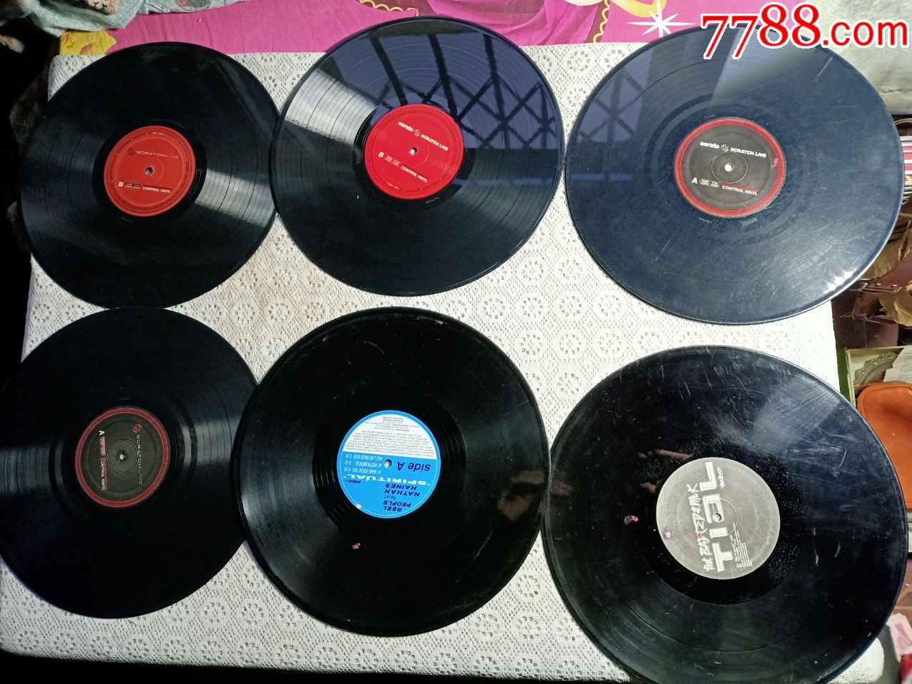 外国唱片6张346,送大光碟一张,品相如图,有划痕,瑕