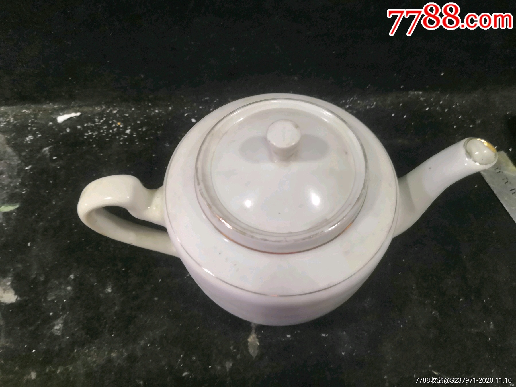 早期新华瓷厂粉彩花鸟壶