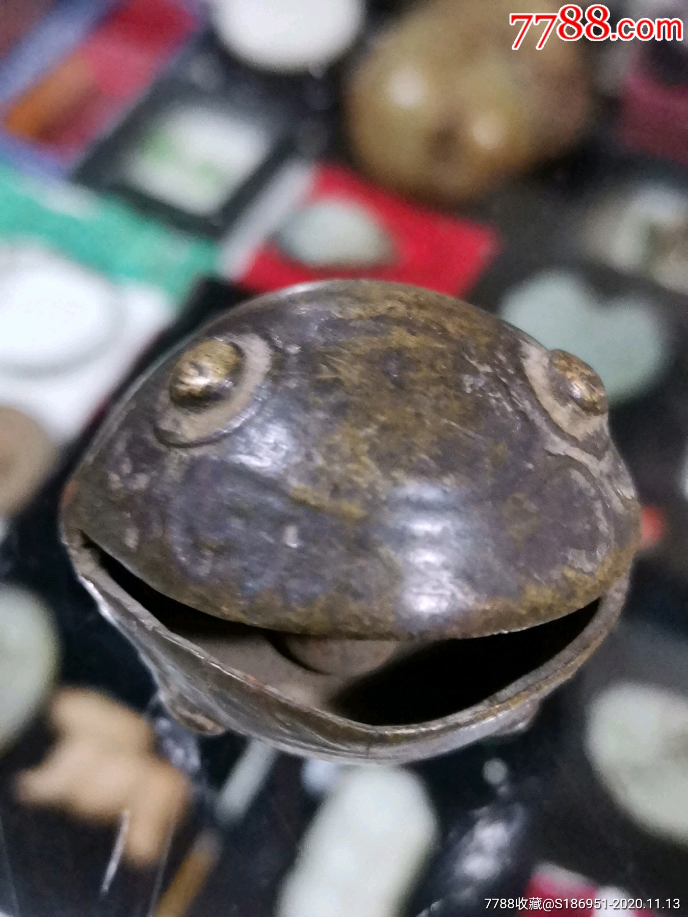 鼓起的清代虎头铃