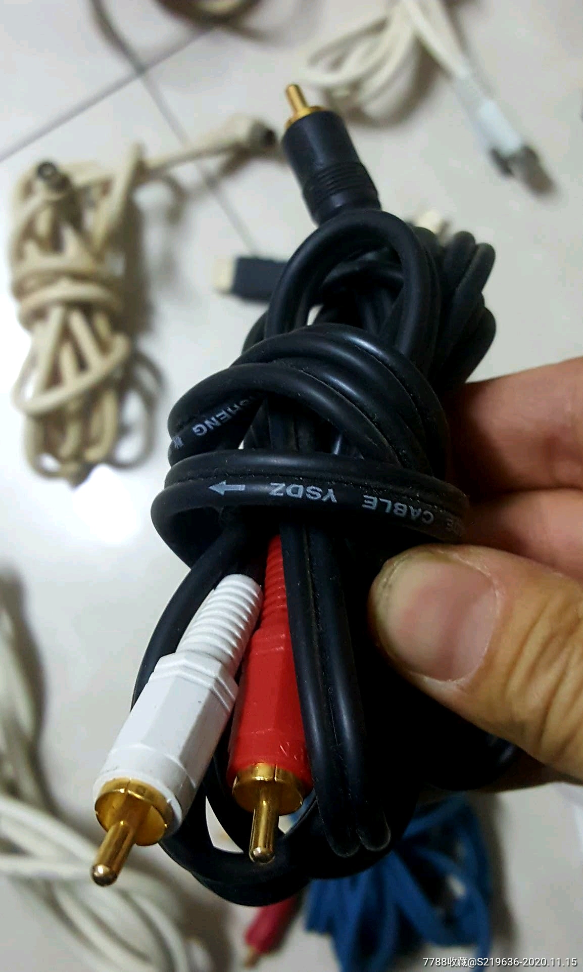 有线电视的一堆传输线