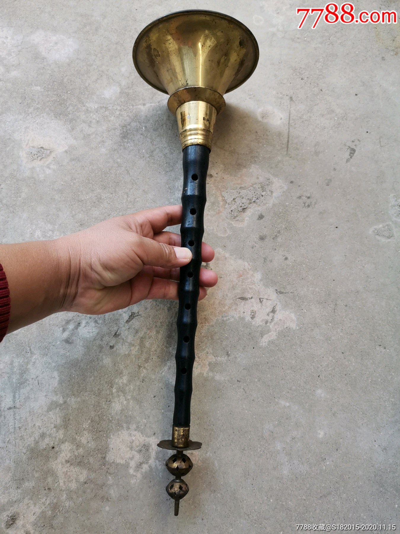 云南少数民族乐器一个