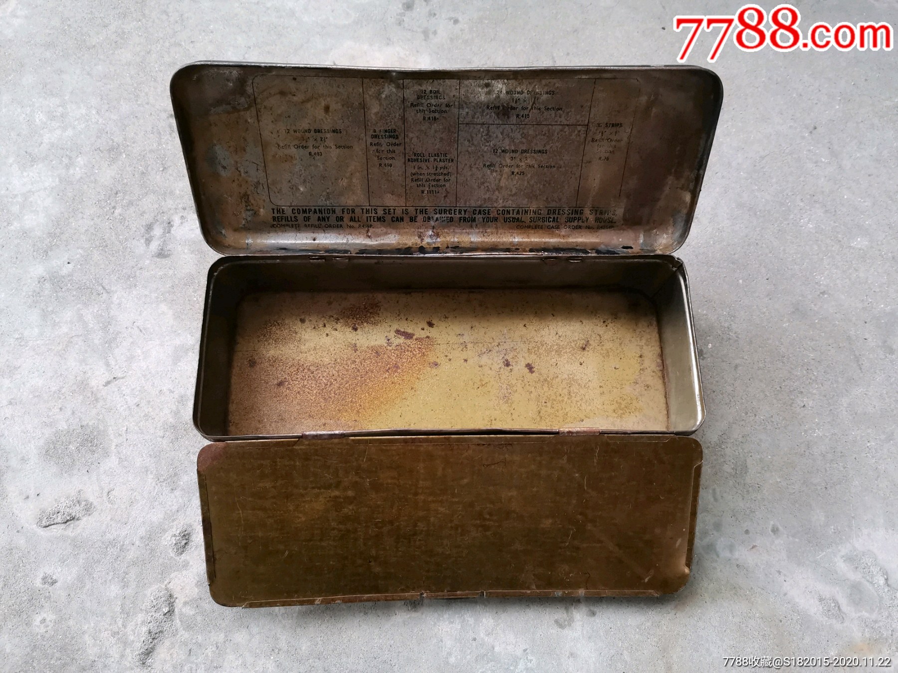 二战时期,外国铁皮盒一个