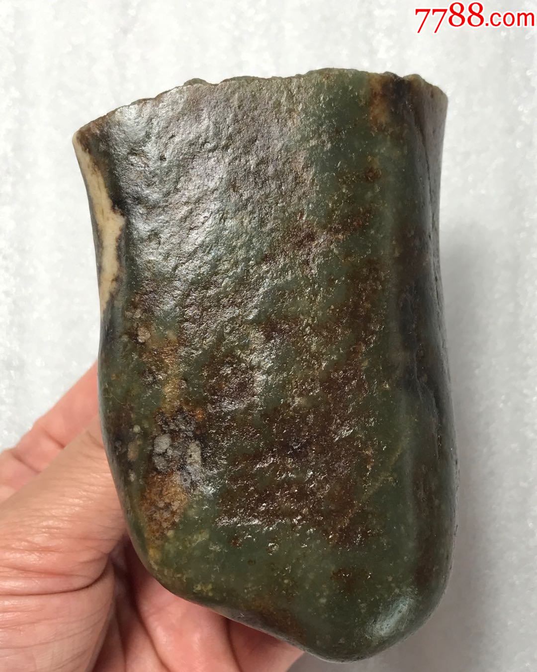 3968和田玉红油皮青玉籽料原石416克