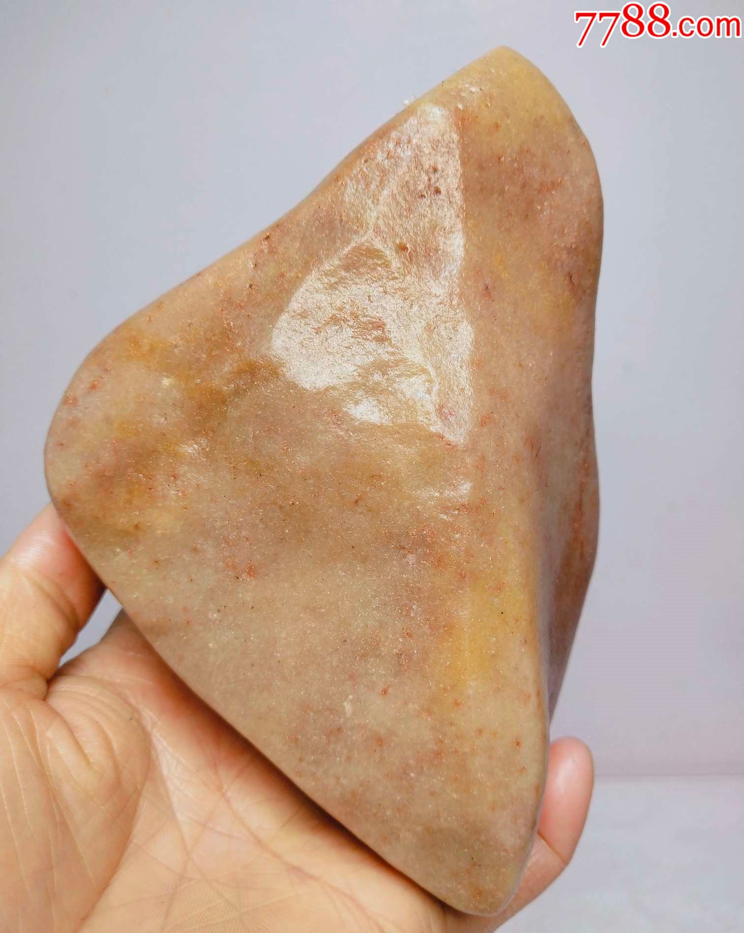 4280新疆戈壁彩玉原石把件751克