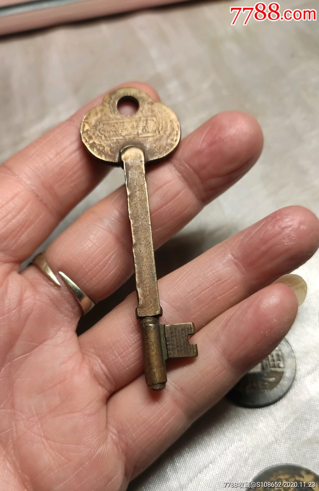 不知名的铜钥匙