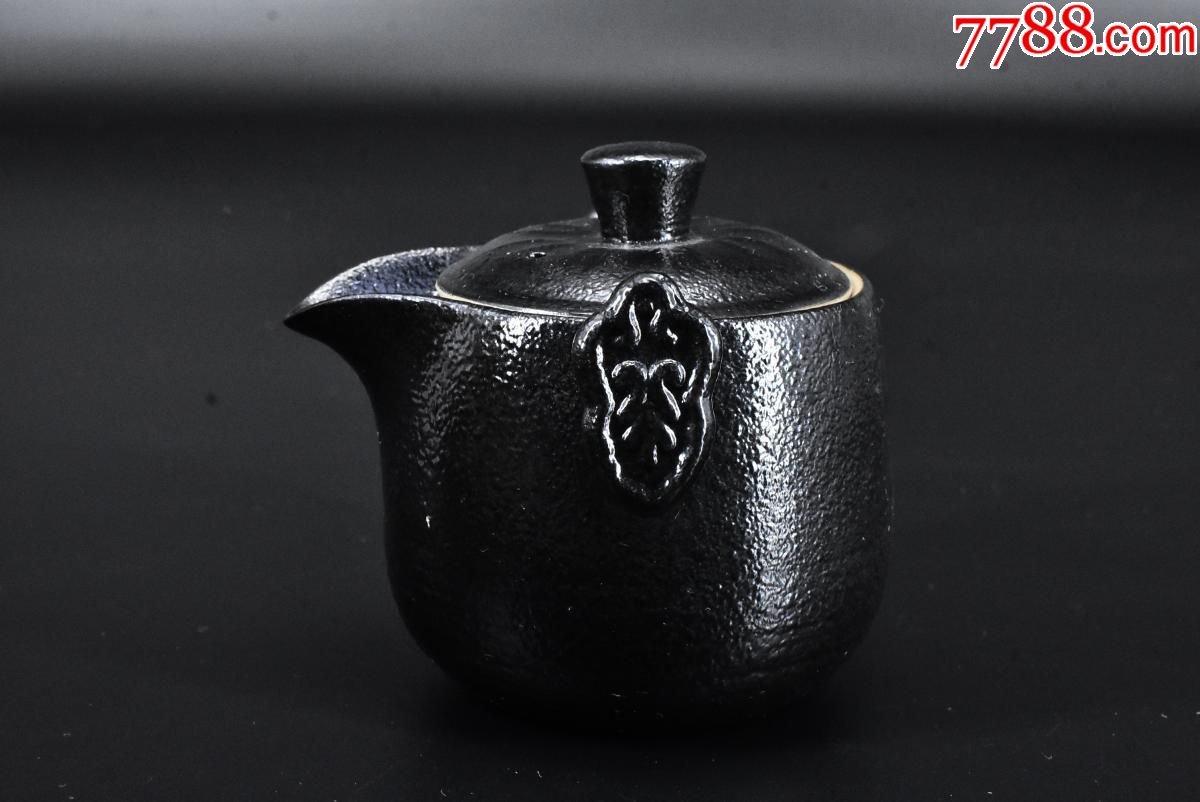 (p9142)《陶瓷茶壶》一件造型独特黑色釉低调而神秘含壶嘴长:9.7cm