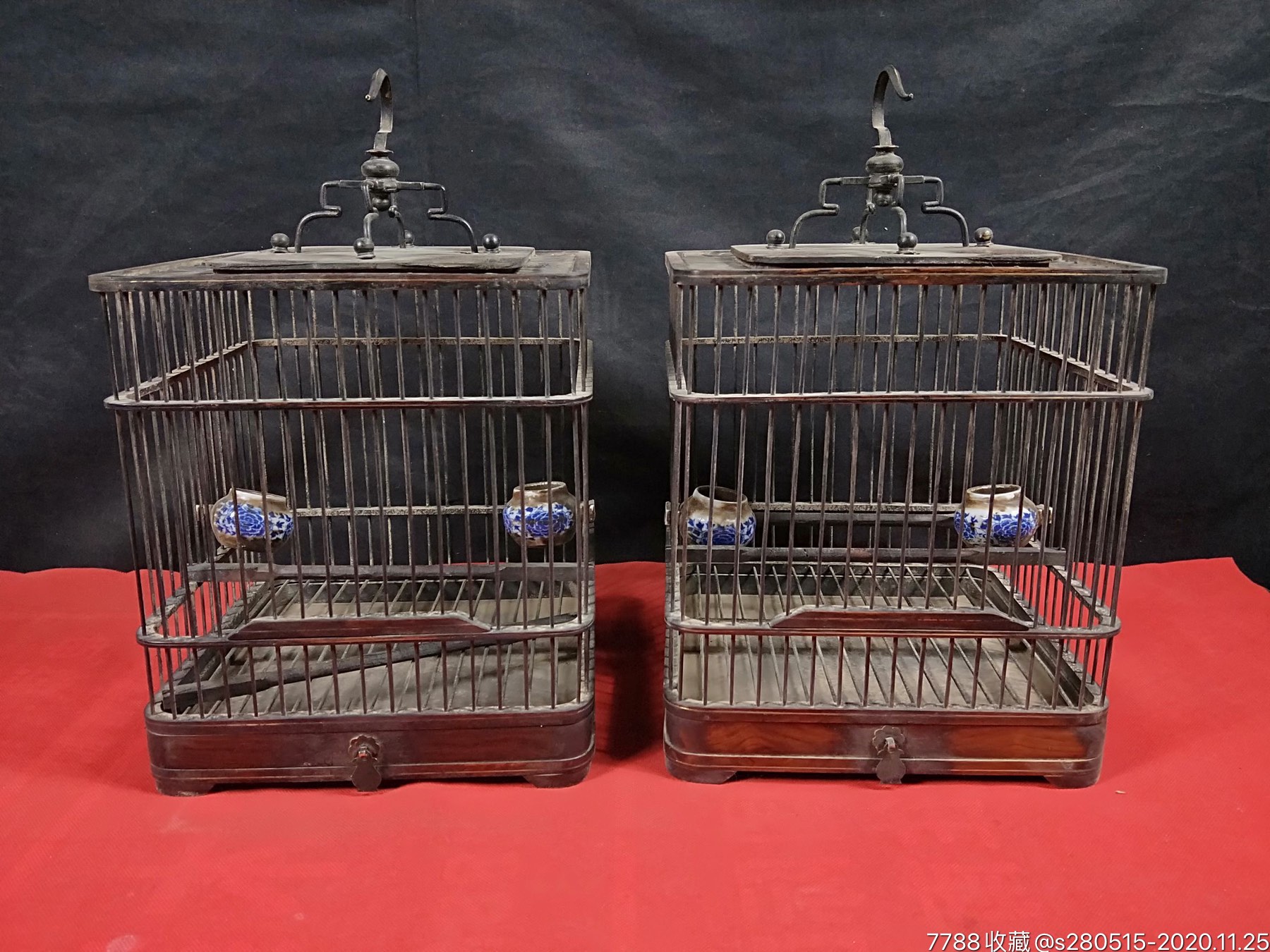 乡下收到民国黄花梨木四周掐银丝鸟笼