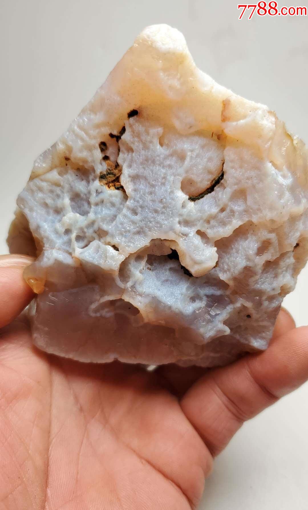 4351戈壁玛瑙原石把件570克