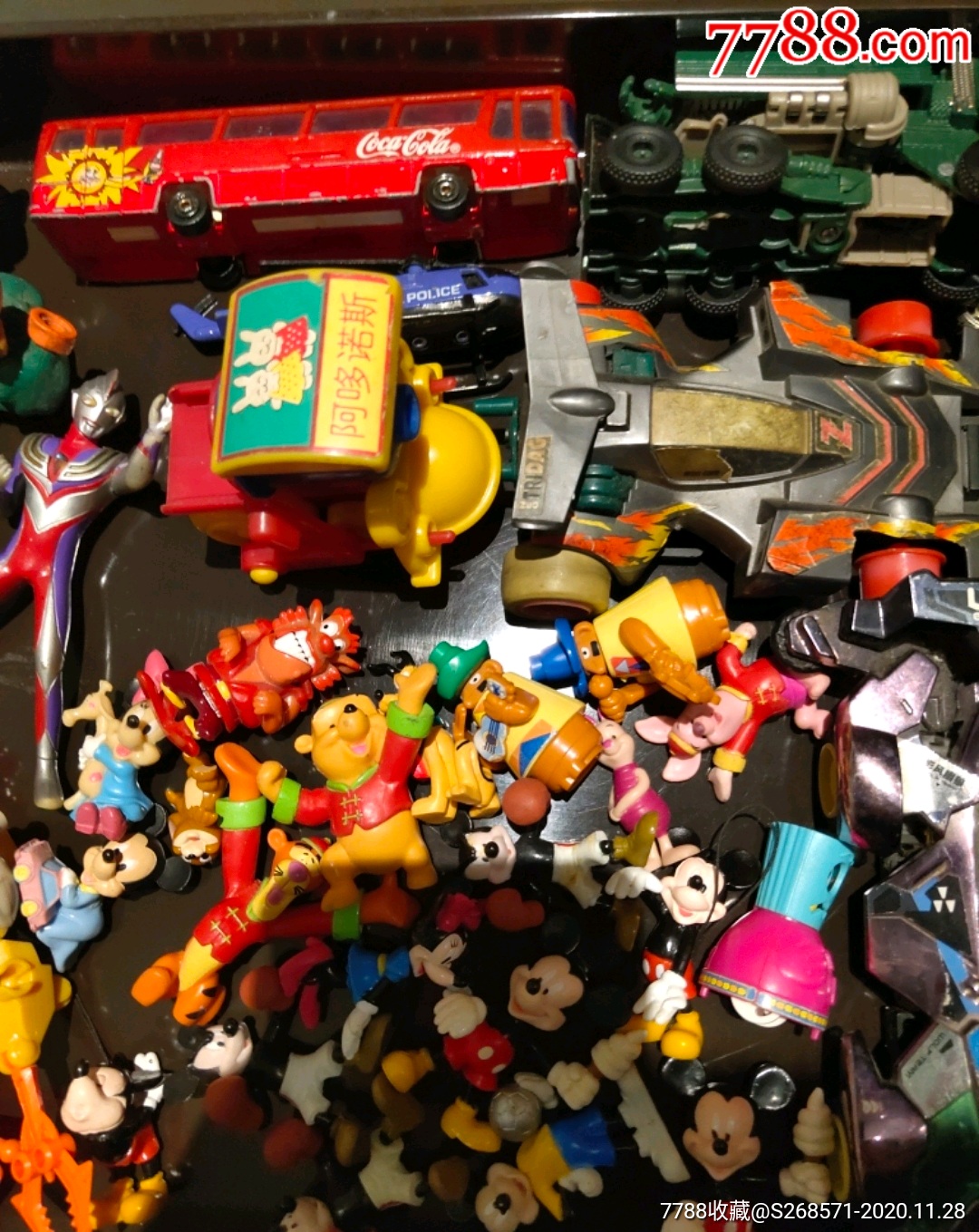 一堆老玩具奥迪双钻四驱车变形金刚合拍