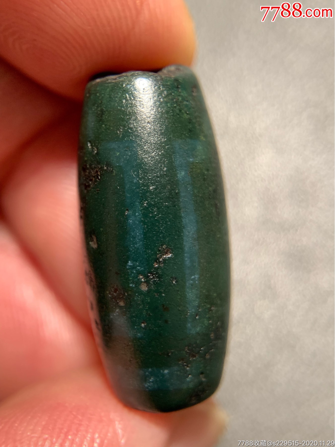 象雄碧绿色金刚二眼天珠27.5*12.5毫米