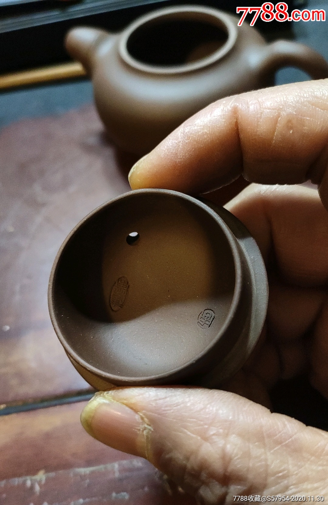 【周建荣制】紫砂竹节小桃壶一把