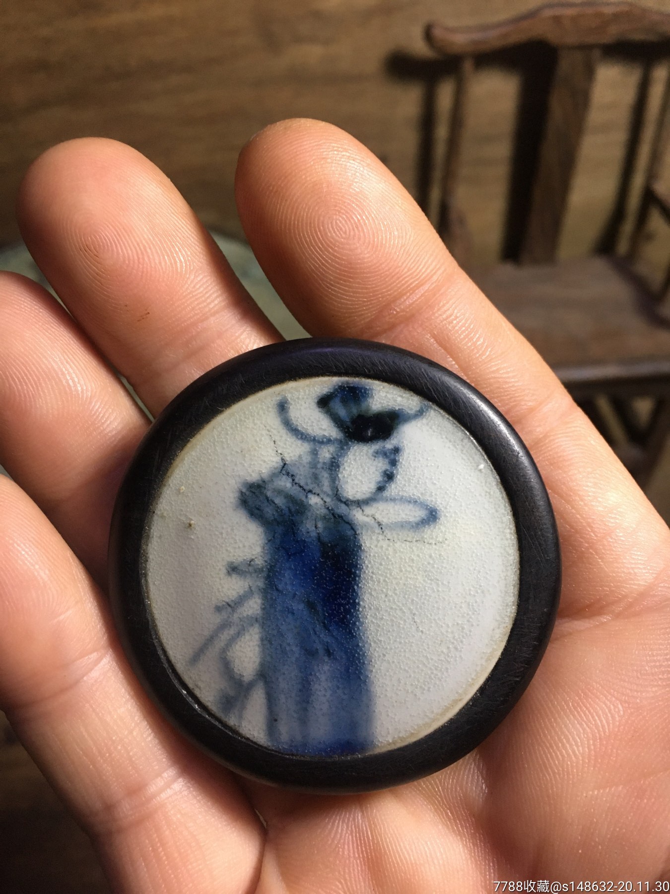 青花人物瓷片挂件