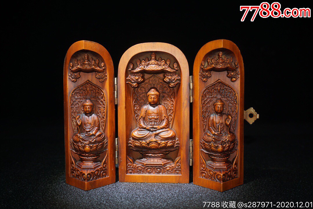 黄杨木精雕细琢三宝佛三开盒,高10厘米,宽5厘米,重134克