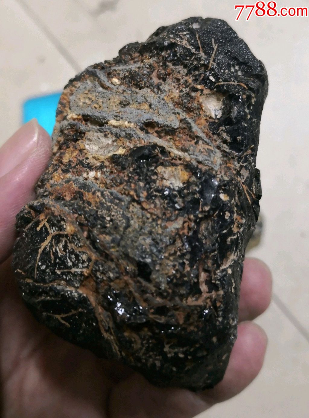 4316新疆玻璃陨石473克-价格:120.