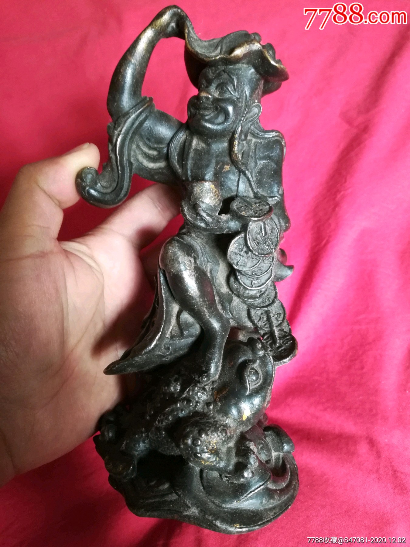 首页 拍卖 铜像/铜佛像 >> 《刘海戏金蟾》一件,品相如图,保真,低拍!