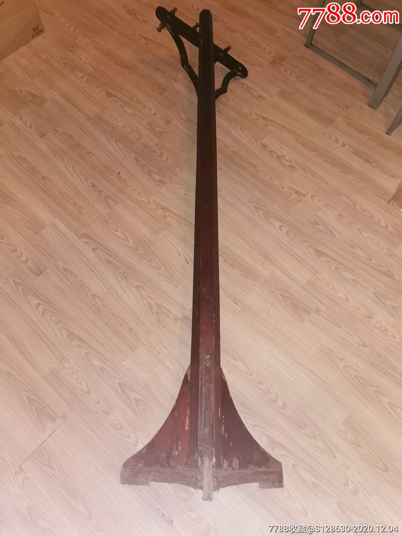 民国衣架相当稀少