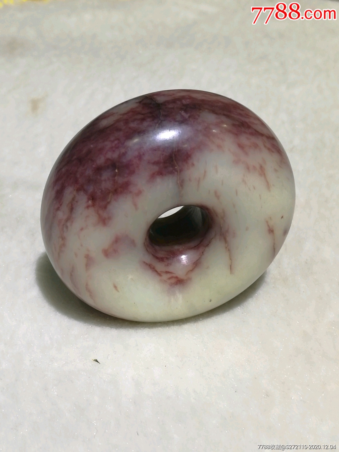 和田玉血丝玉镇纸圈