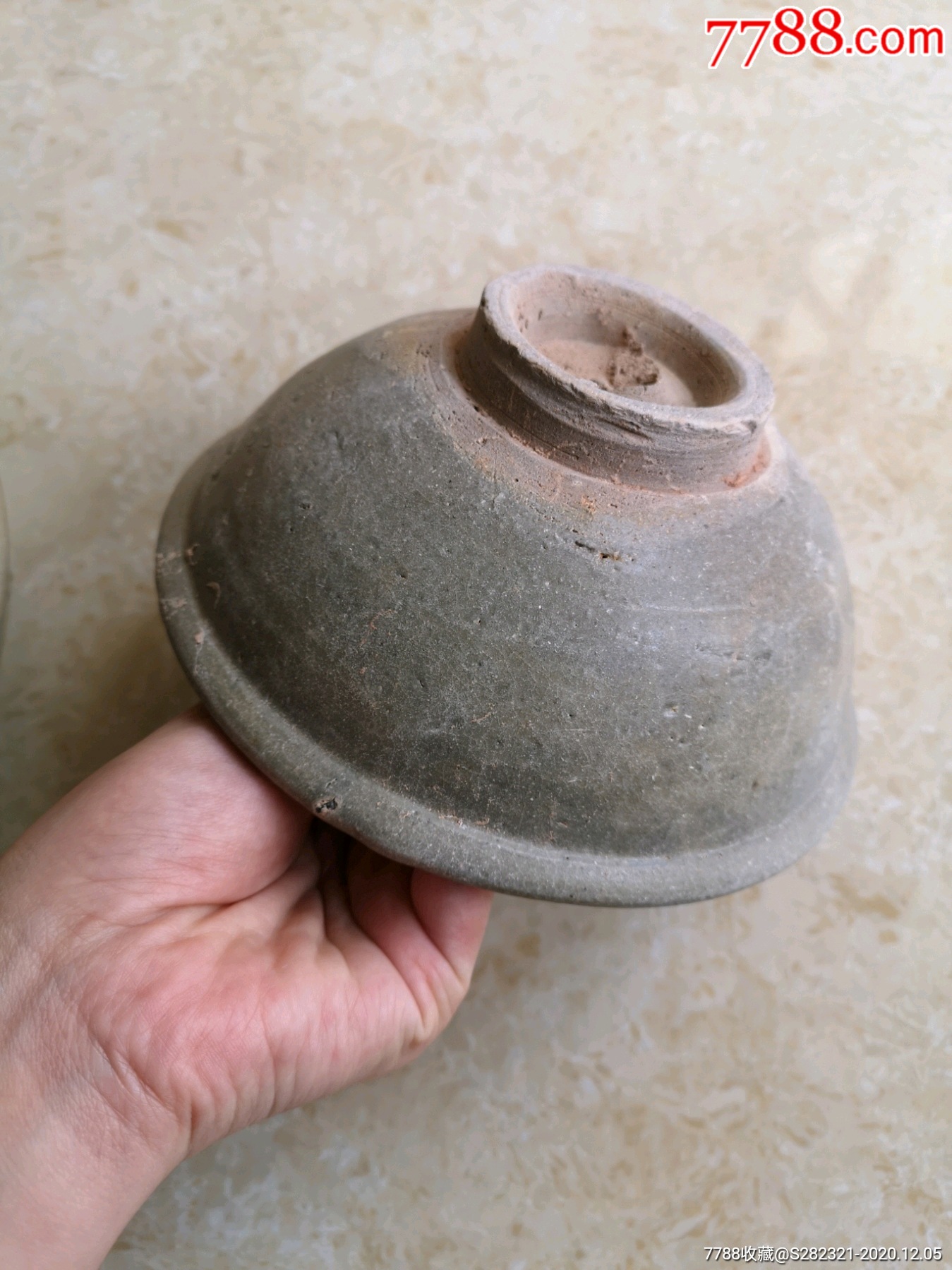 元明时期土龙泉碗两只