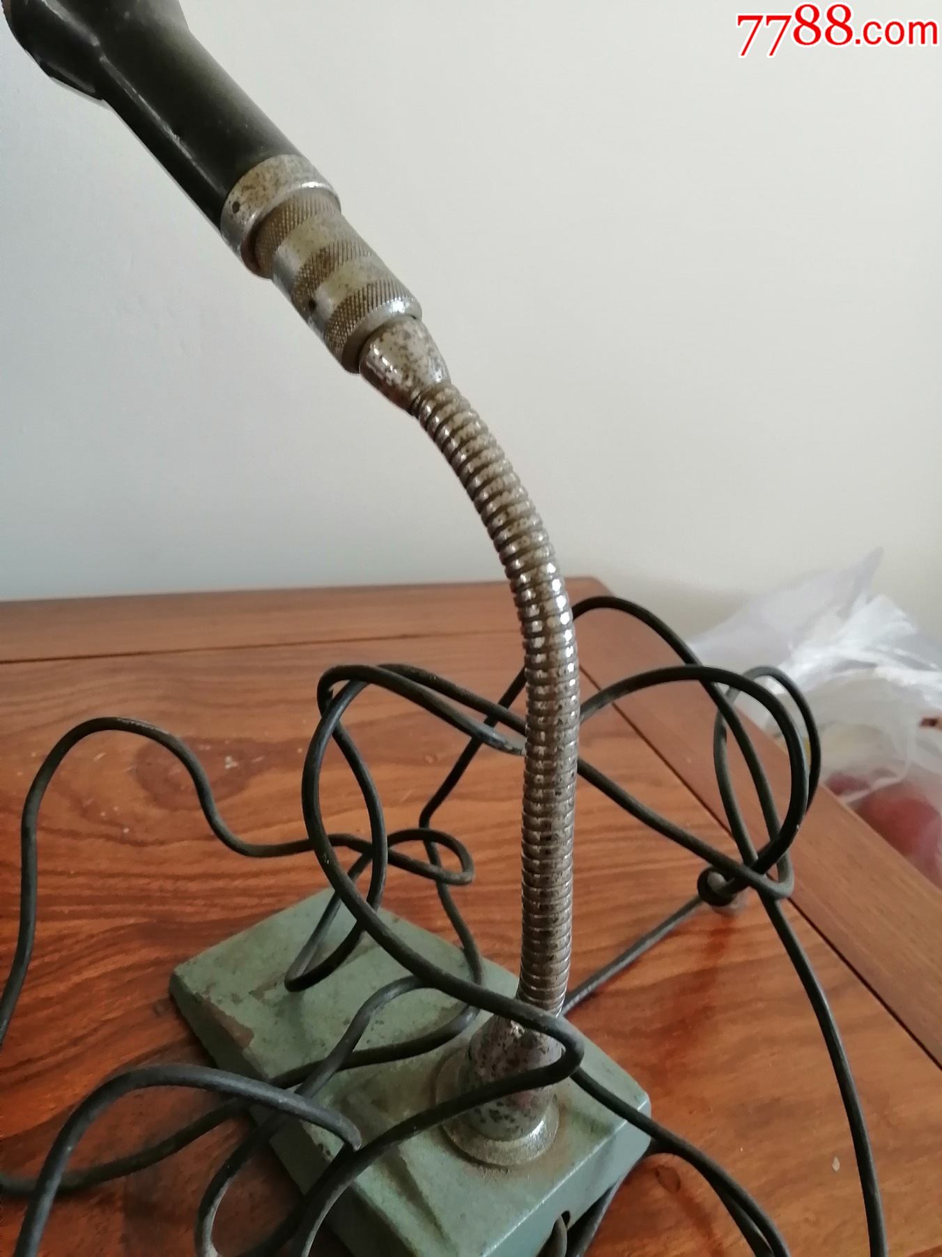 老物件麦克风.