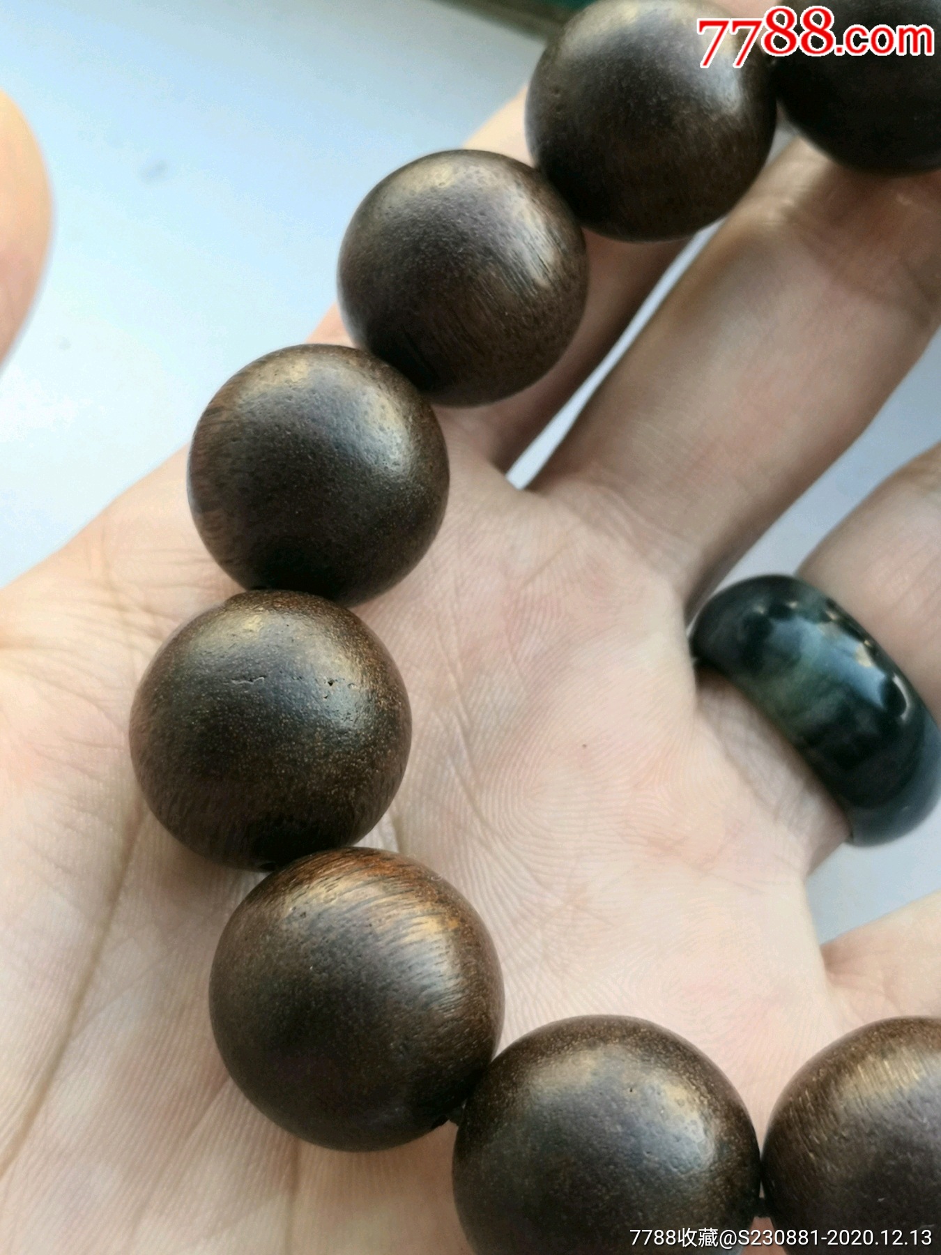 沉香木手串大小19的珠子,13颗