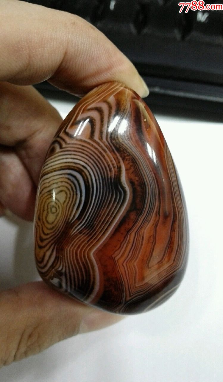 4198马达加斯加缠丝玛瑙原石101克-价格:35.