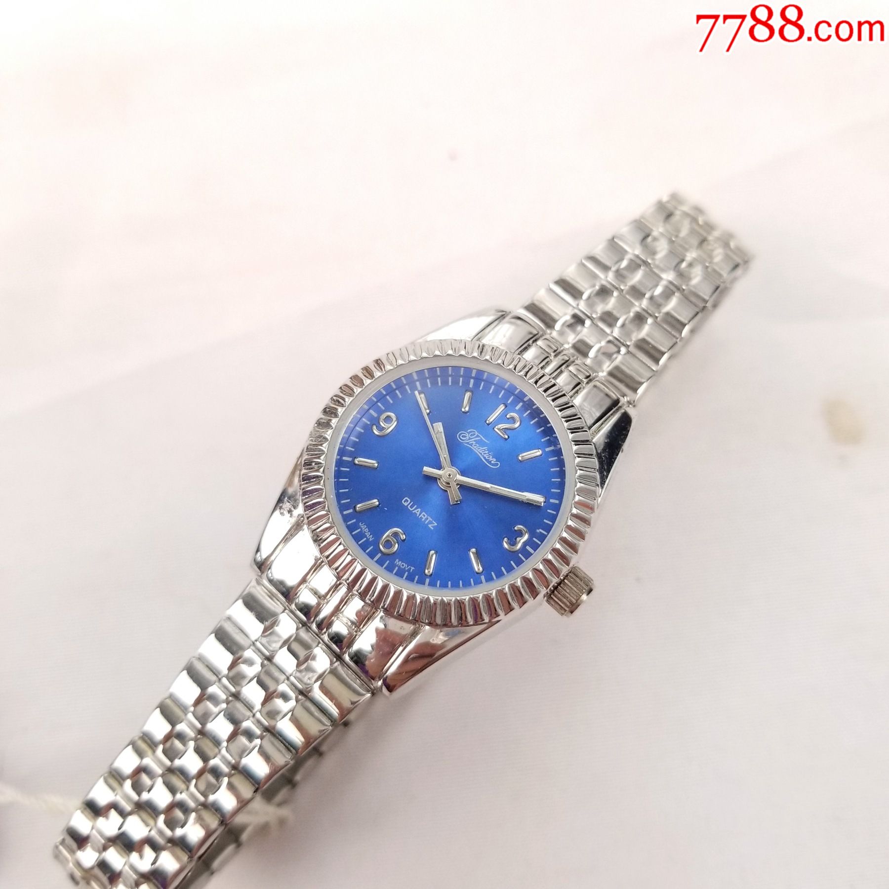 深邃魅蓝放射拉丝纹表盘!】石英女表