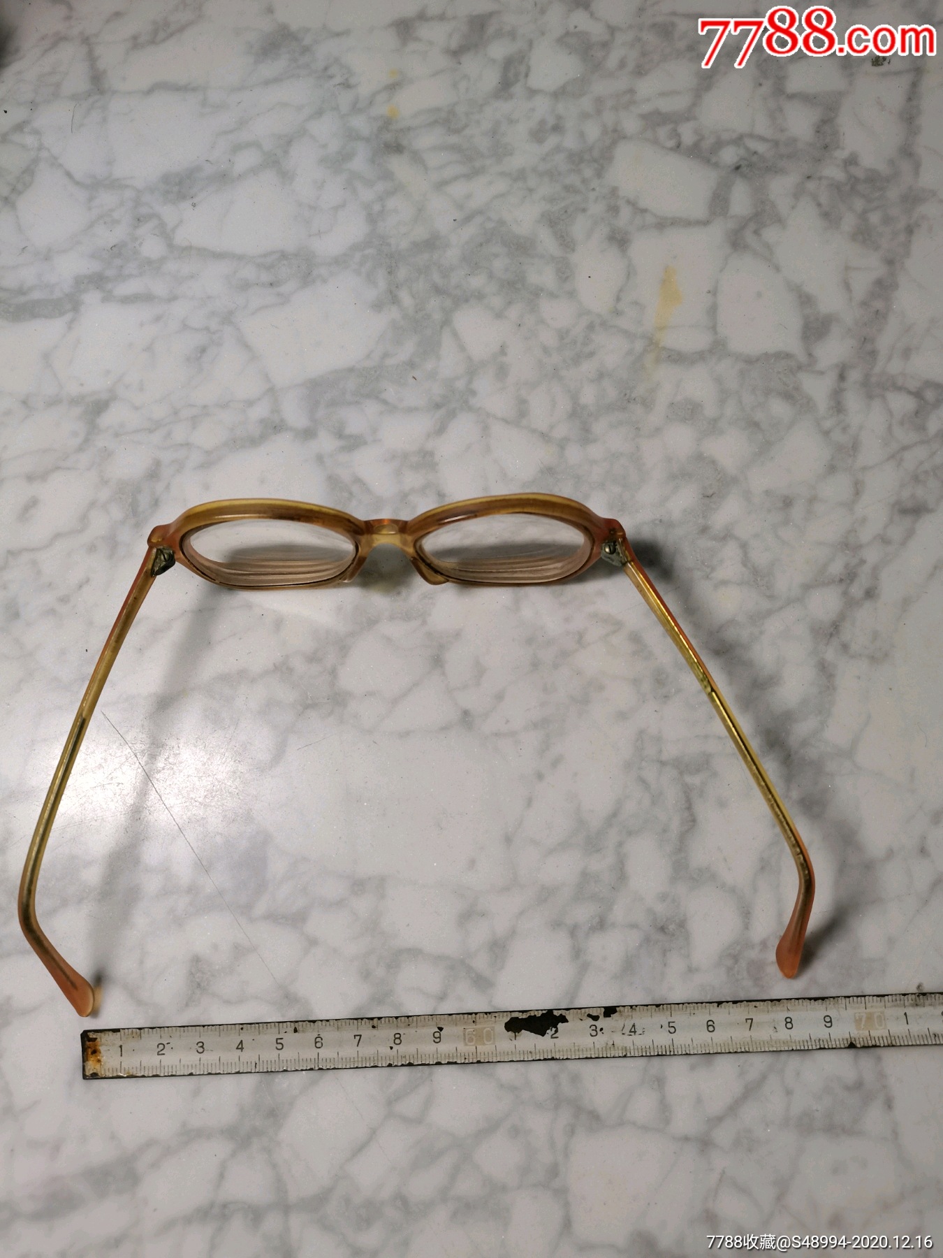 民国塑料高度近视眼镜:镜腿中有金属,带编号